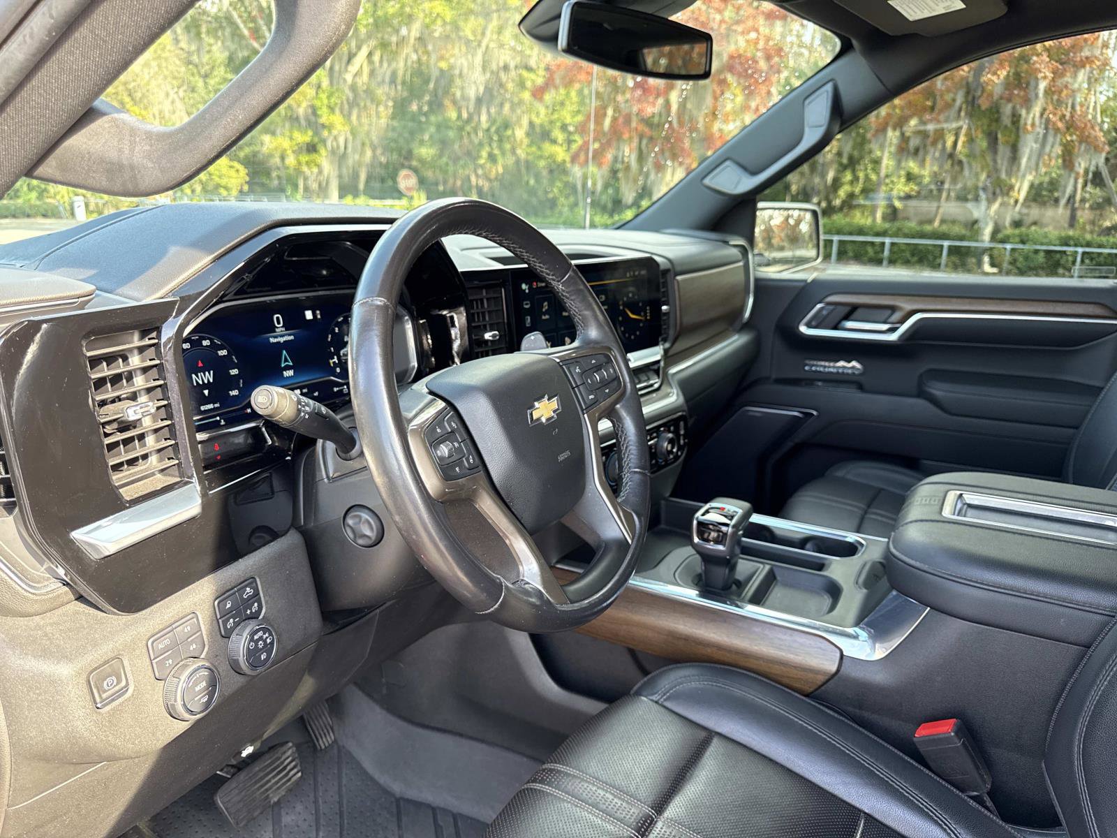 Used 2022 Chevrolet Silverado 1500 High Country w/ High Country Premium Package image 22