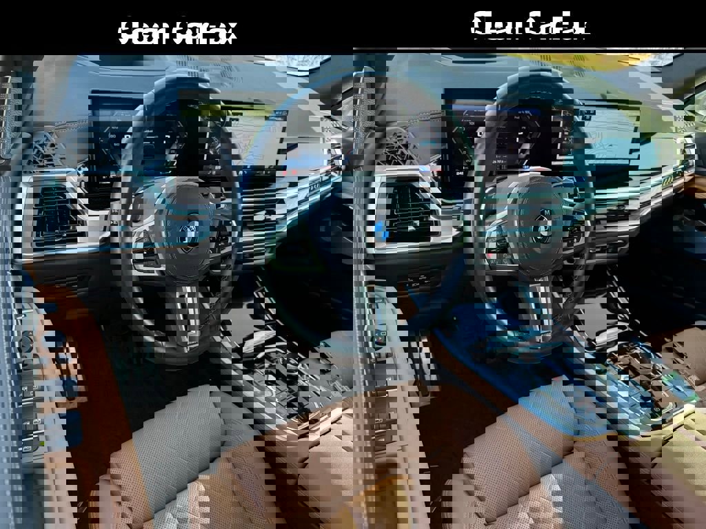 Used 2025 BMW X5 M60i image 3