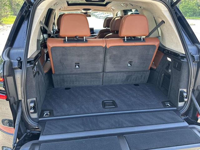 Certified 2025 BMW X7 M60i AWD/4WD image 18