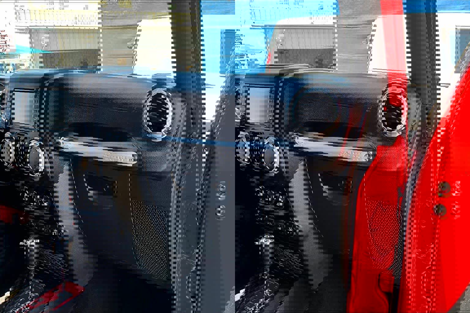 Used 2017 Jeep Wrangler Unlimited Sahara w/ Connectivity Group image 17