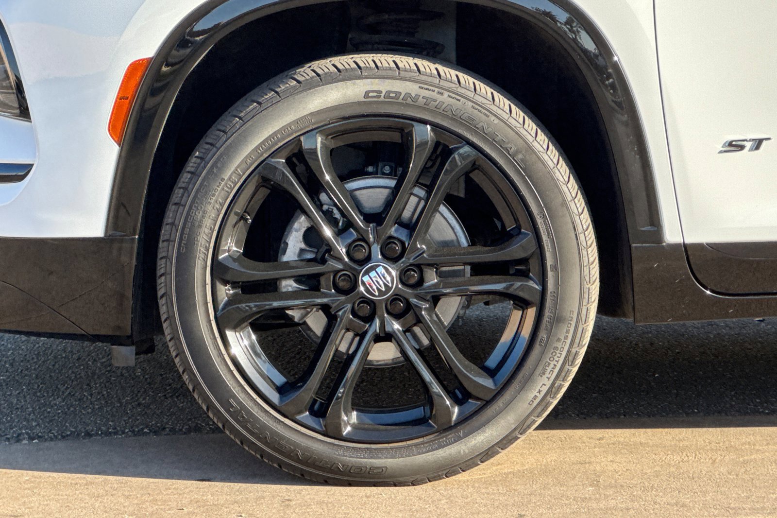 Certified 2025 Buick Enclave Sport Touring FWD image 28