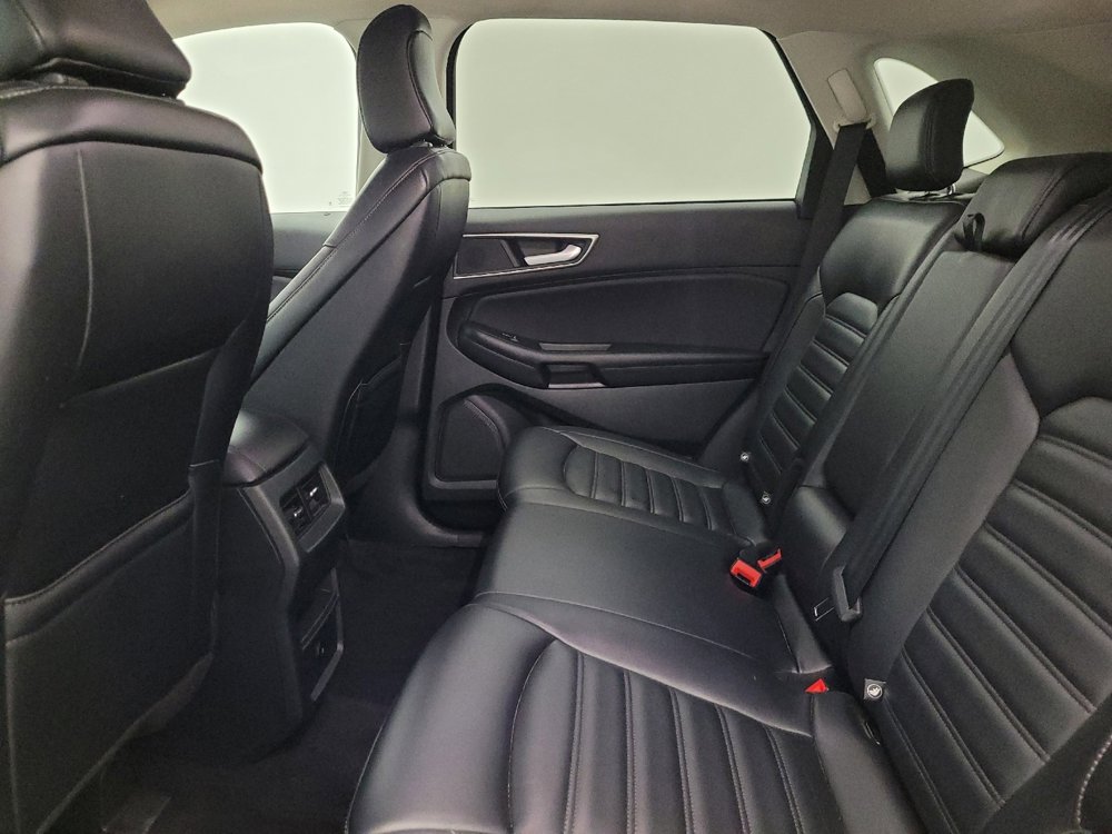 Used 2023 Ford Edge SEL image 18