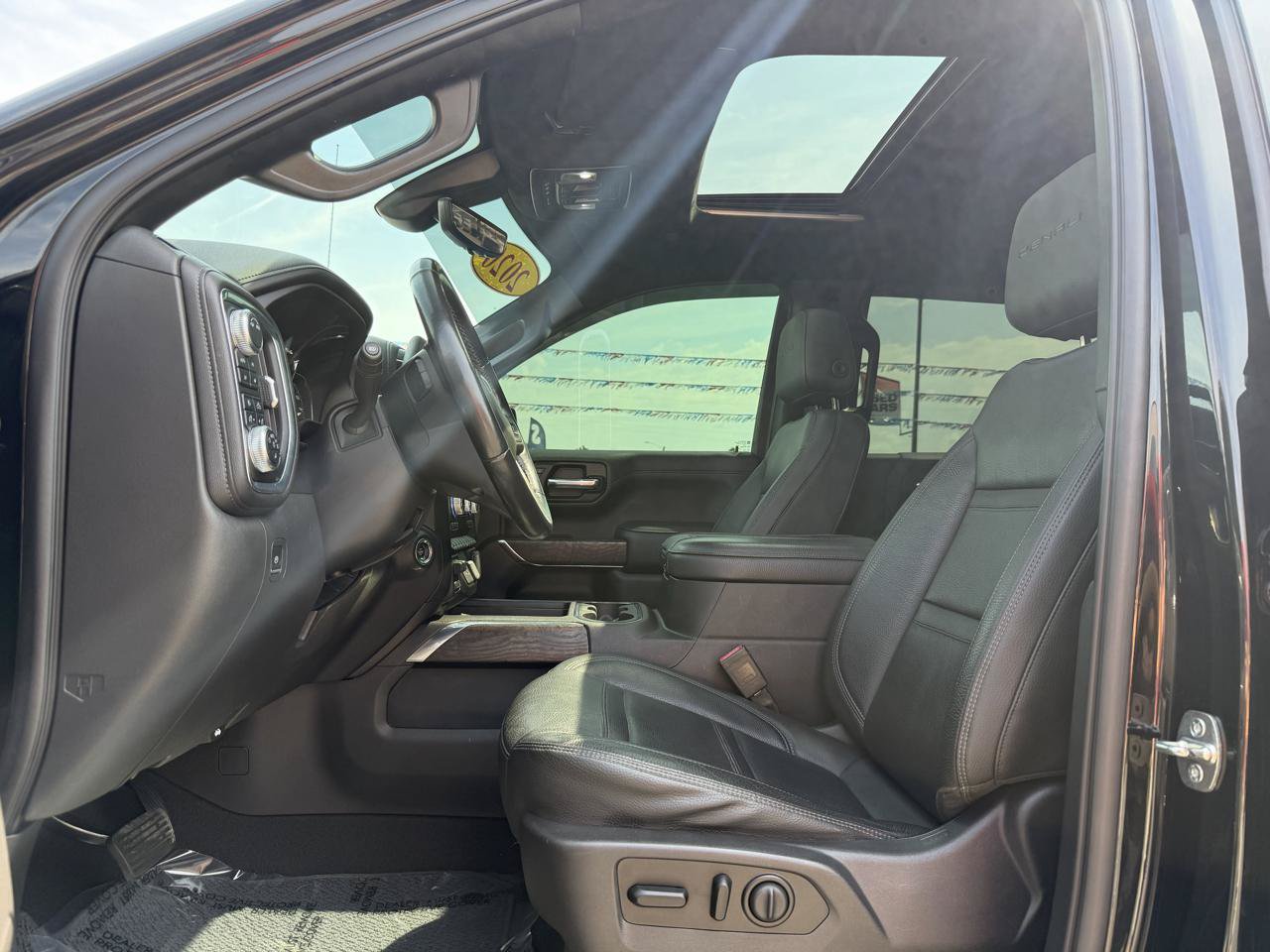 Used 2020 GMC Sierra 1500 Denali w/ Denali Ultimate Package AWD/4WD image 16