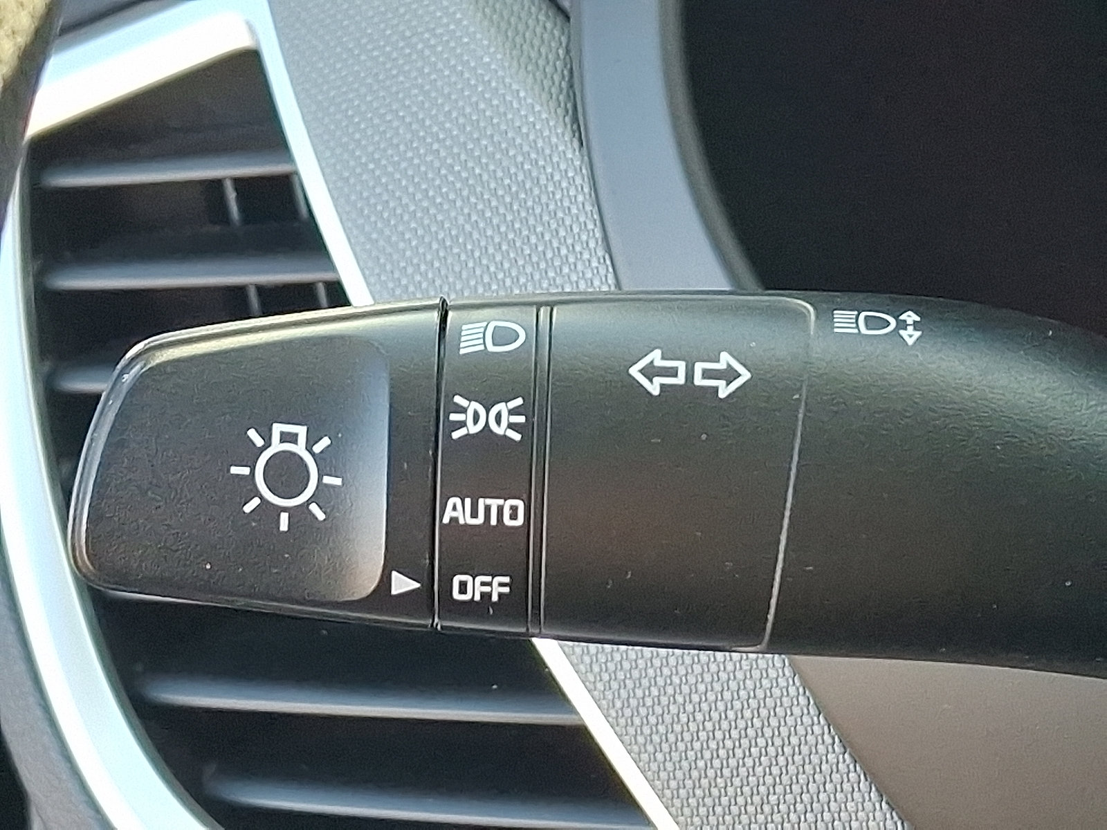Used 2021 Kia Seltos LX AWD/4WD image 28