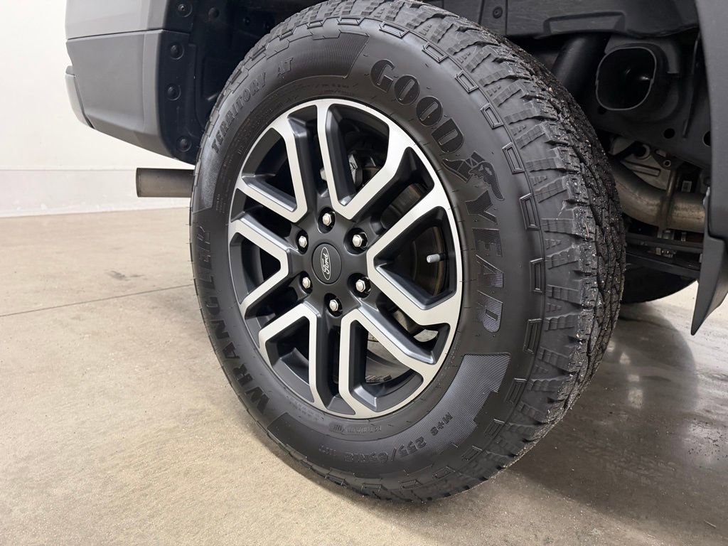 Used 2025 Ford Ranger Lariat w/ Trailer Tow Package image 16