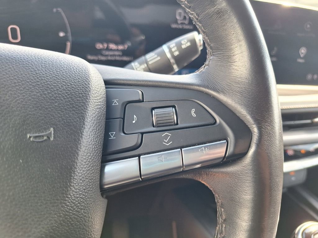 Certified 2024 Cadillac XT4 Premium Luxury image 16