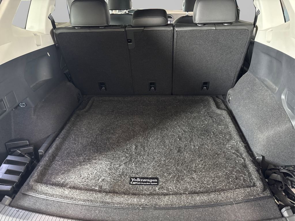 Used 2022 Volkswagen Tiguan SE image 11