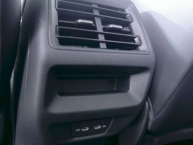 New 2026 Volkswagen Tiguan SE R-Line image 24