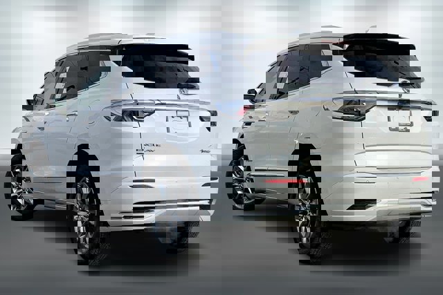 Used 2023 Buick Enclave Avenir w/ Avenir Technology Package image 10