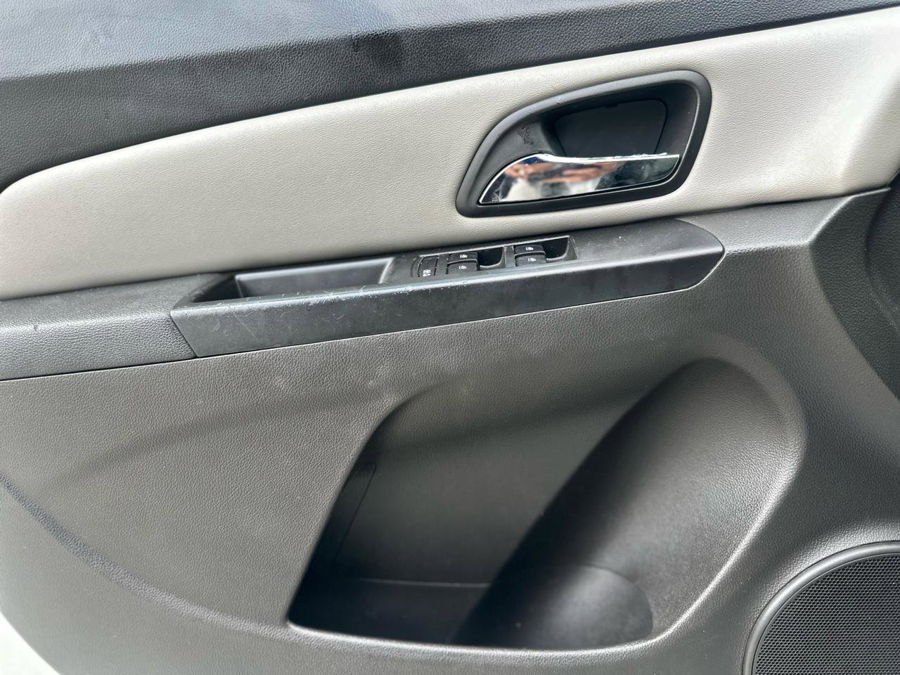 Used 2011 Chevrolet Cruze LS w/ Connectivity Package FWD image 12