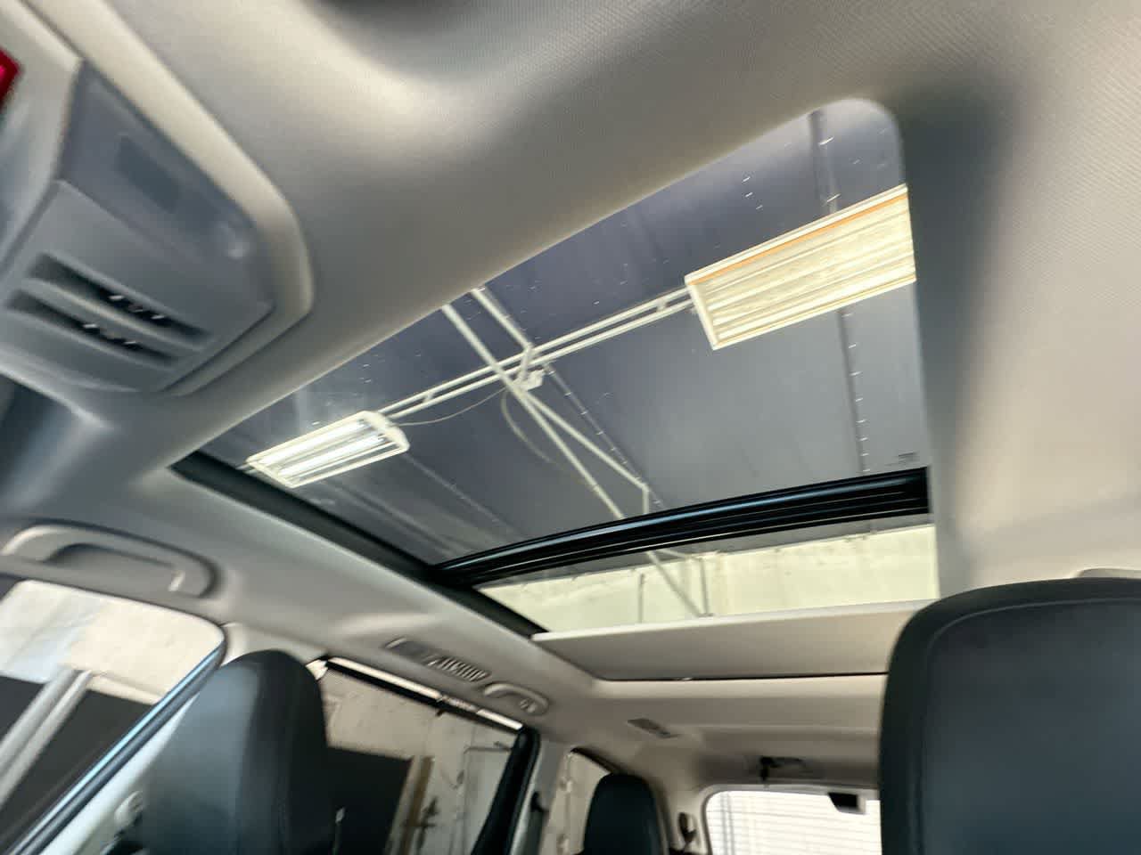 Certified 2023 Subaru Ascent Touring AWD/4WD image 17