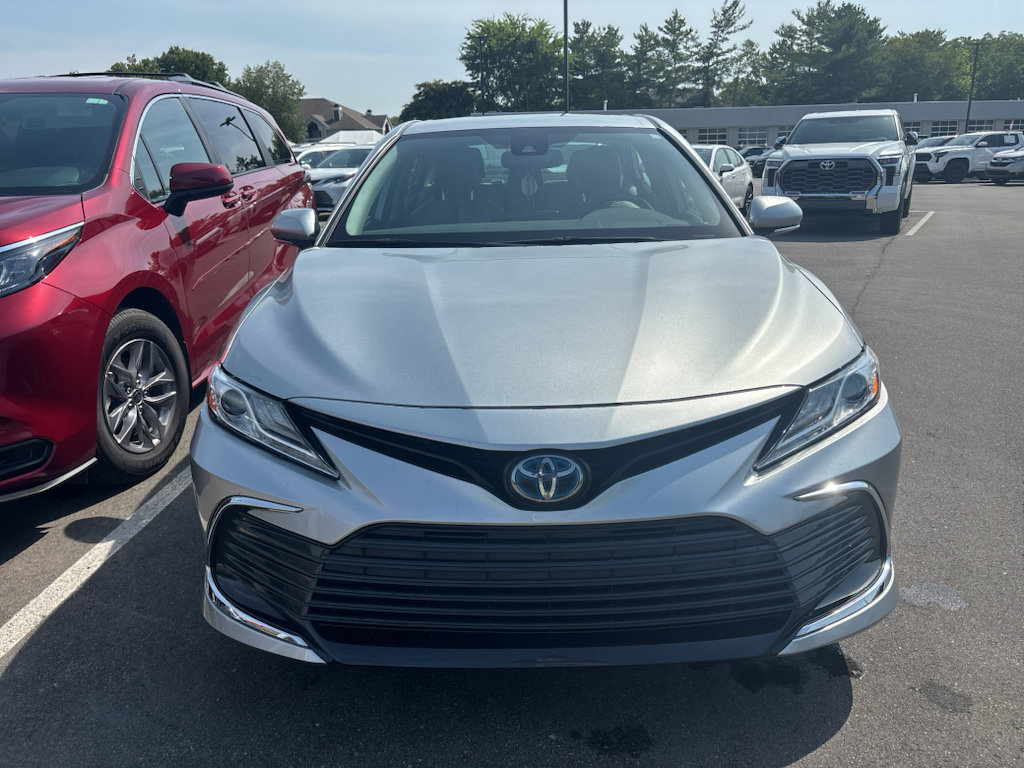 Used 2021 Toyota Camry XLE w/ Cold Weather Package FWD image 2
