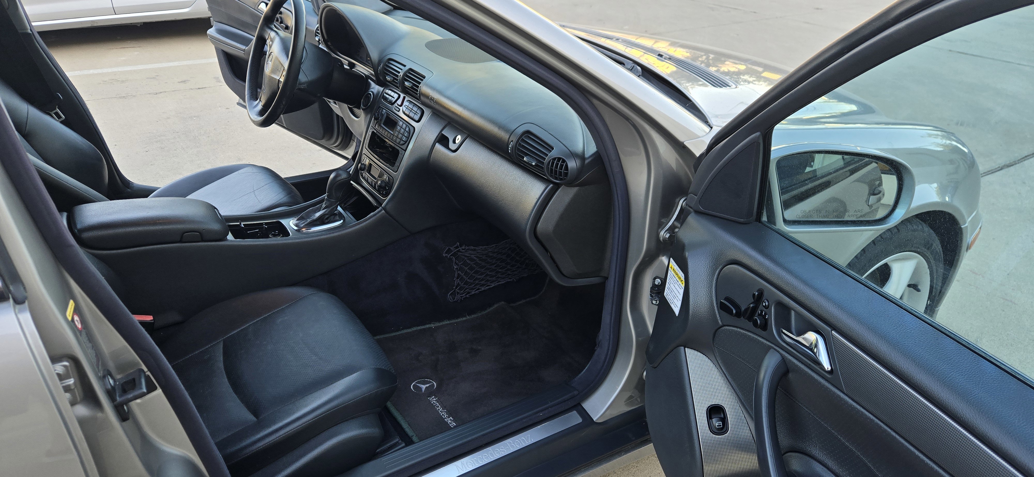 Used 2004 Mercedes-Benz C 320 Sedan image 26