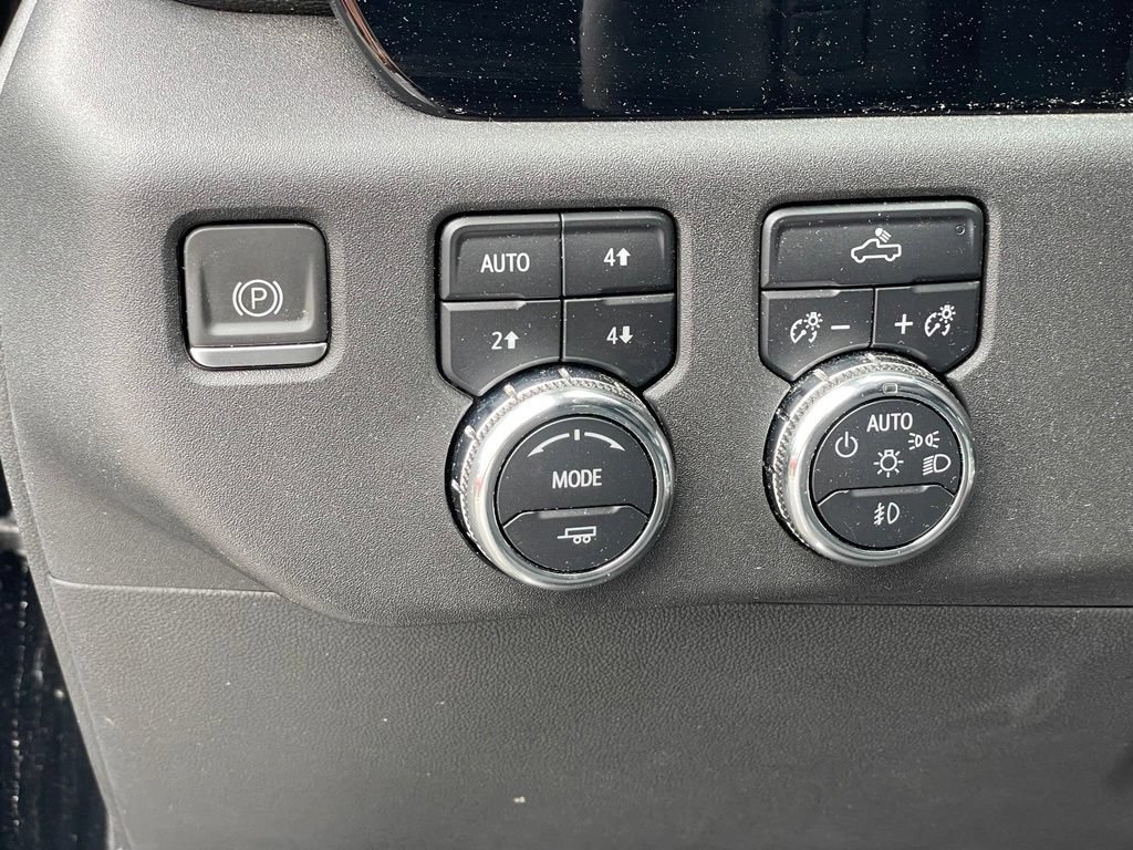 Used 2023 GMC Sierra 1500 Elevation w/ Preferred Package AWD/4WD image 16
