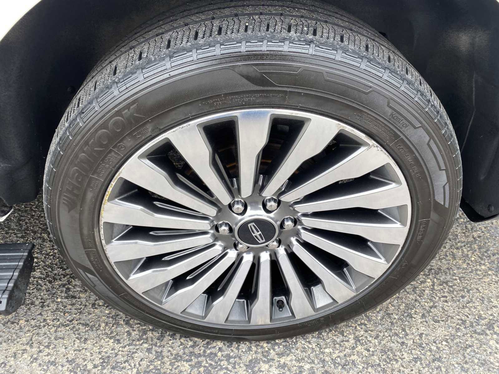 Used 2018 Lincoln Navigator L Reserve w/ Technology Package image 51