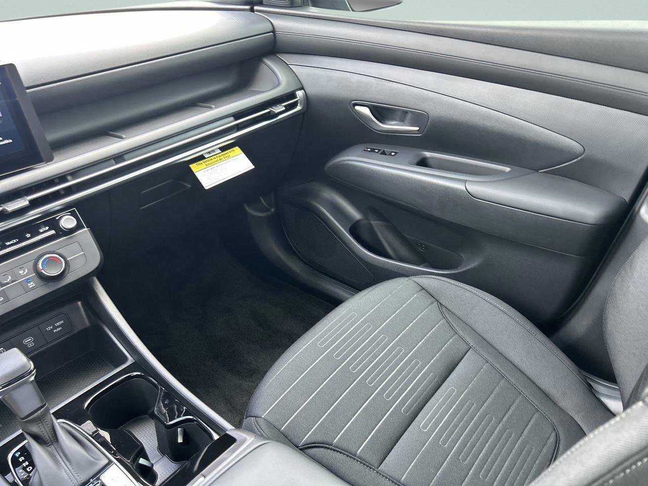 New 2026 Hyundai Santa Cruz SE FWD image 18