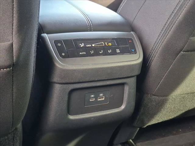 Used 2023 Nissan Pathfinder SV FWD image 9