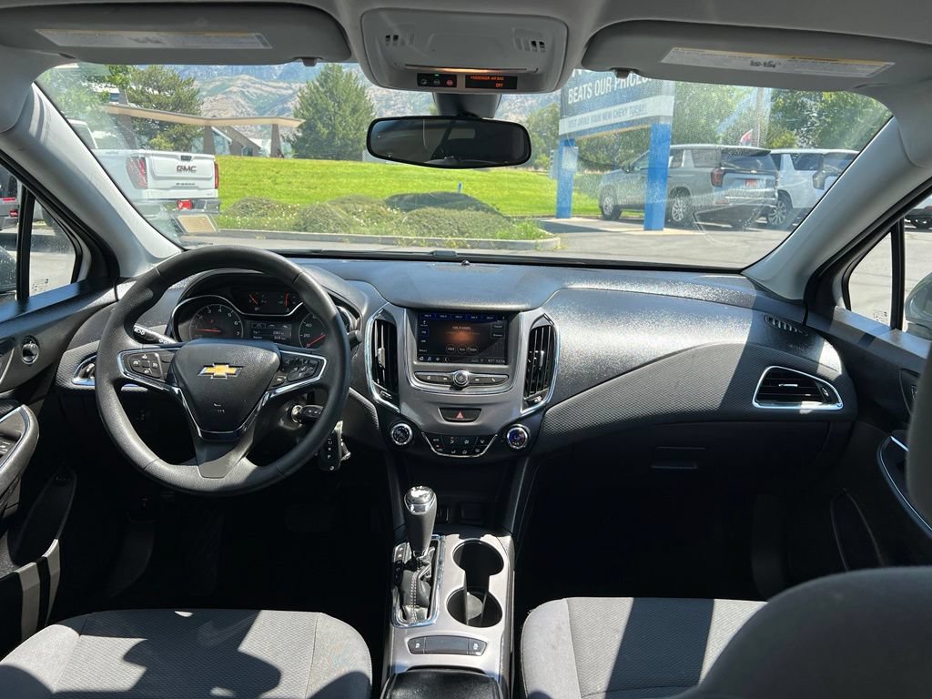 Certified 2019 Chevrolet Cruze LT FWD image 23