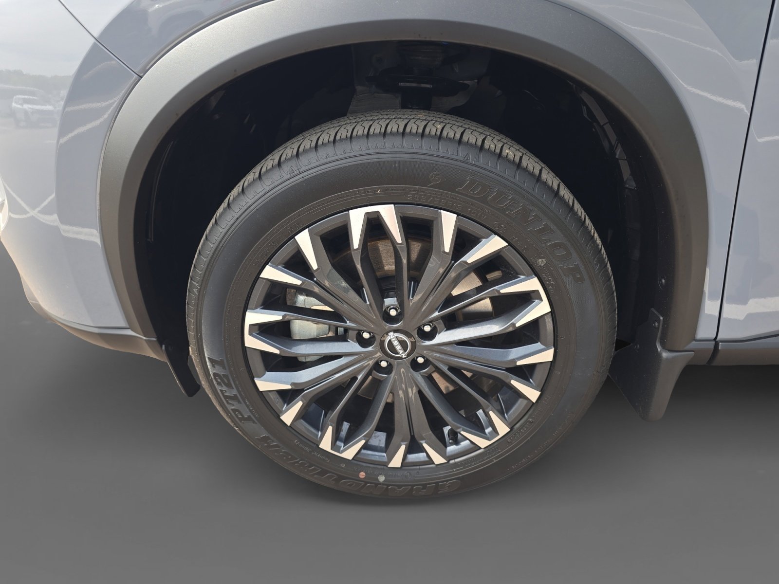 Certified 2025 Nissan Rogue SL w/ Tech Package AWD/4WD image 9