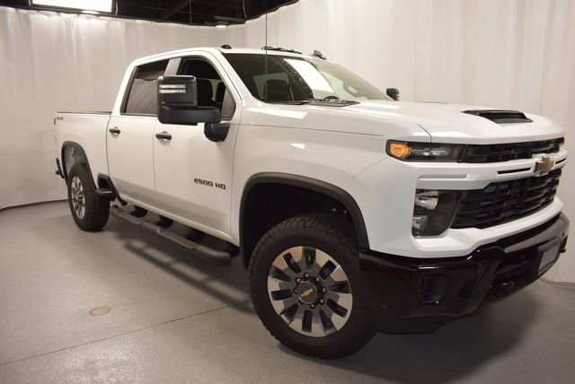 New 2026 Chevrolet Silverado 2500 Custom w/ Custom Value Package AWD/4WD image 2