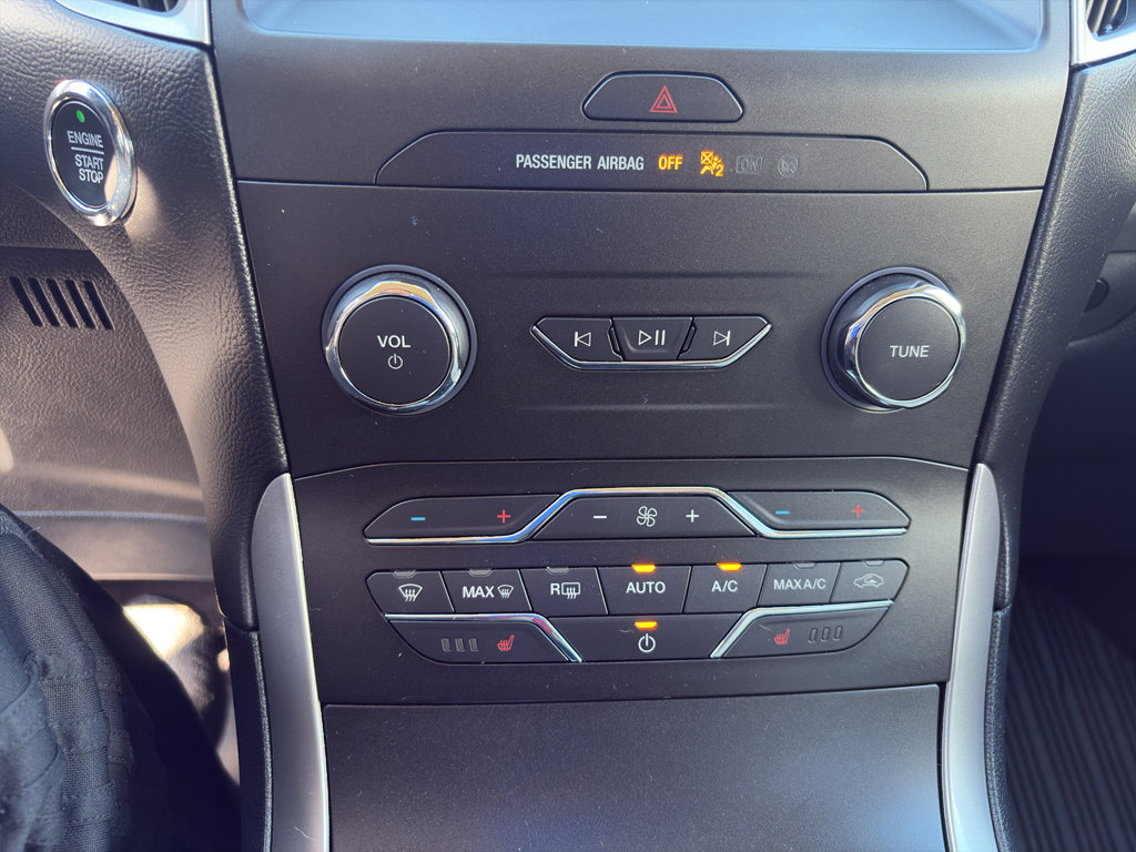 Used 2020 Ford Edge SEL w/ Convenience Package image 17