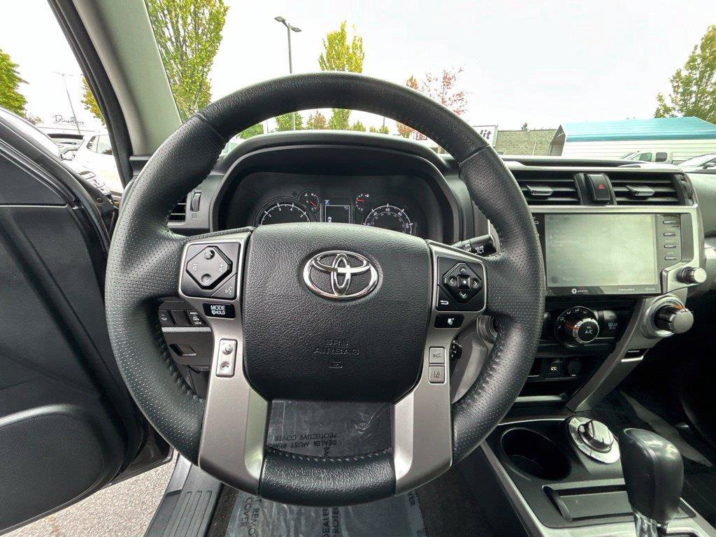 Used 2021 Toyota 4Runner SR5 Premium w/ Moonroof Package AWD/4WD image 20