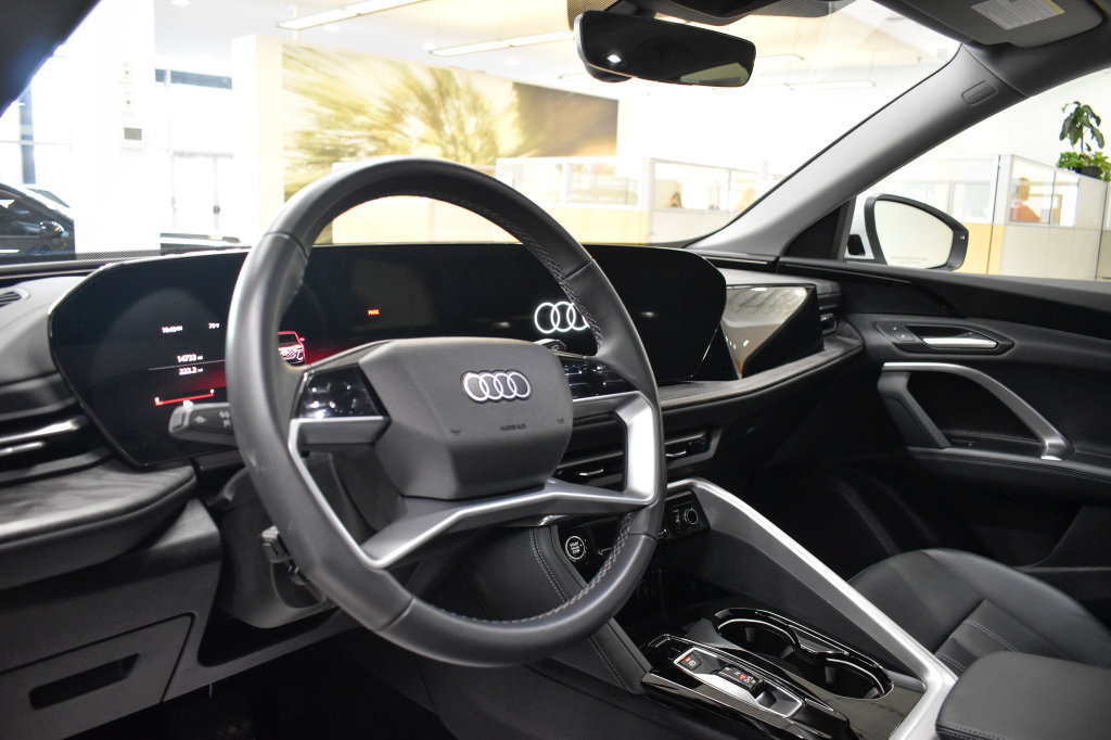 Used 2025 Audi Q5 Premium AWD/4WD image 19