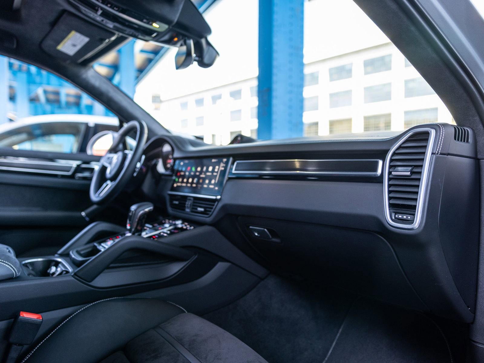 Certified 2023 Porsche Cayenne GTS AWD/4WD image 32