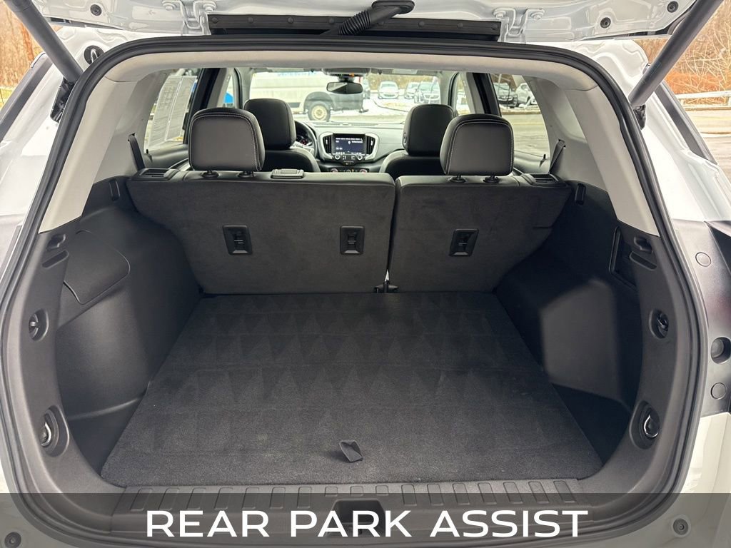 Used 2022 GMC Terrain SLT image 25