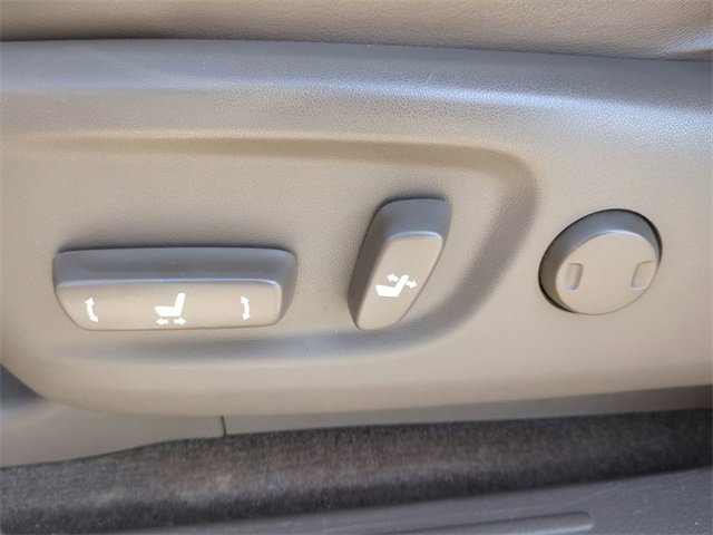 Used 2011 Lexus GX 460 image 22