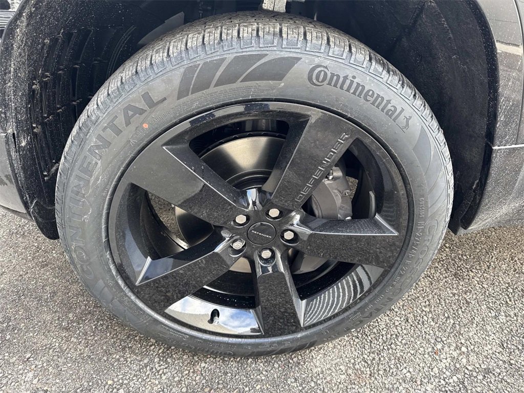 New 2026 Land Rover Defender 110 X-Dynamic SE image 10