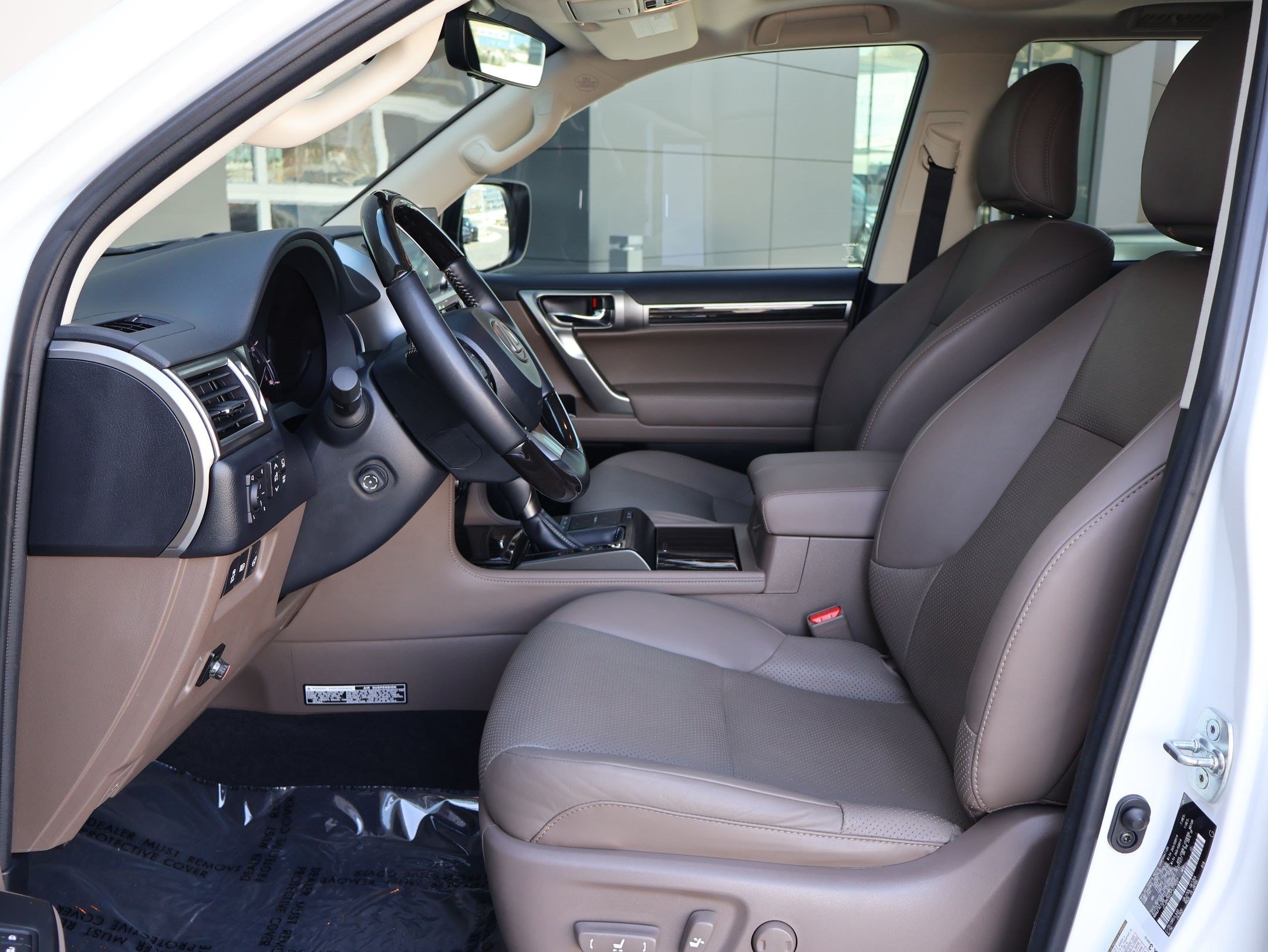 Used 2023 Lexus GX 460 Luxury w/ Sport Design Package AWD/4WD image 16