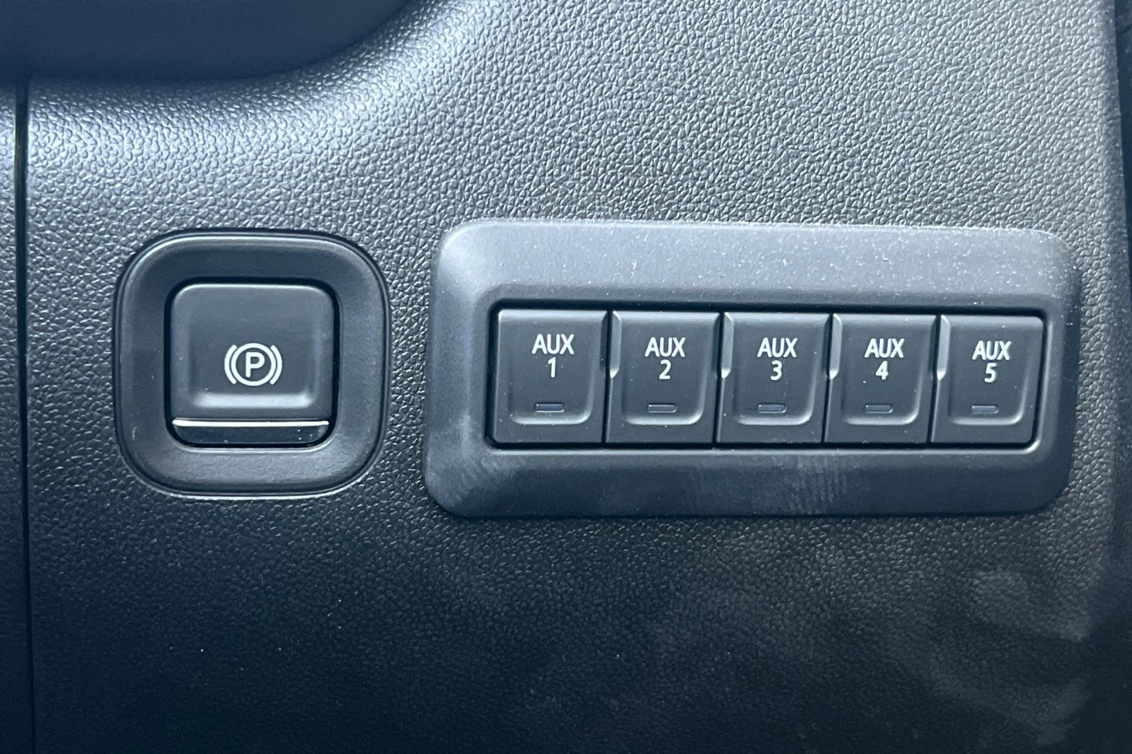 New 2024 GMC Sierra 3500 Pro w/ Convenience Package image 28