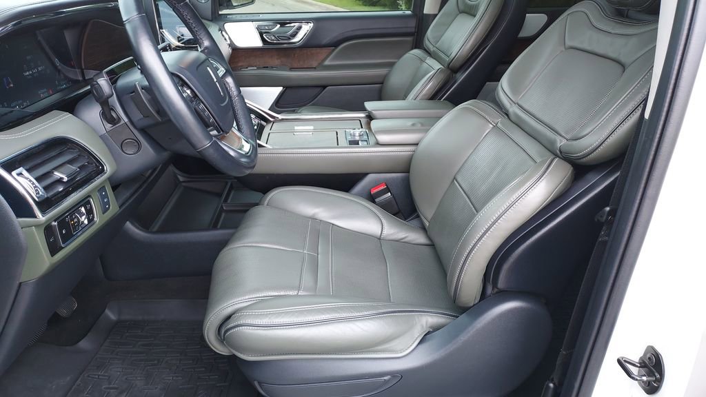 Used 2024 Lincoln Navigator Black Label image 20