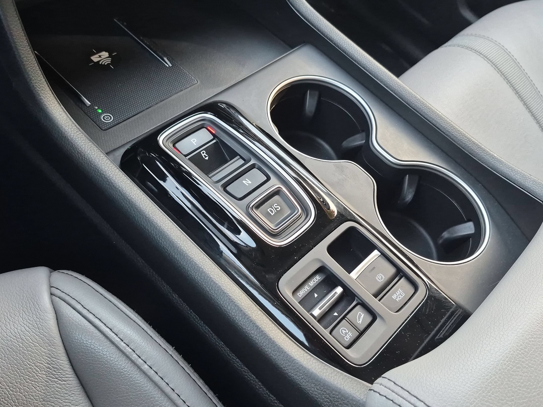 Used 2024 Honda Pilot Touring image 23