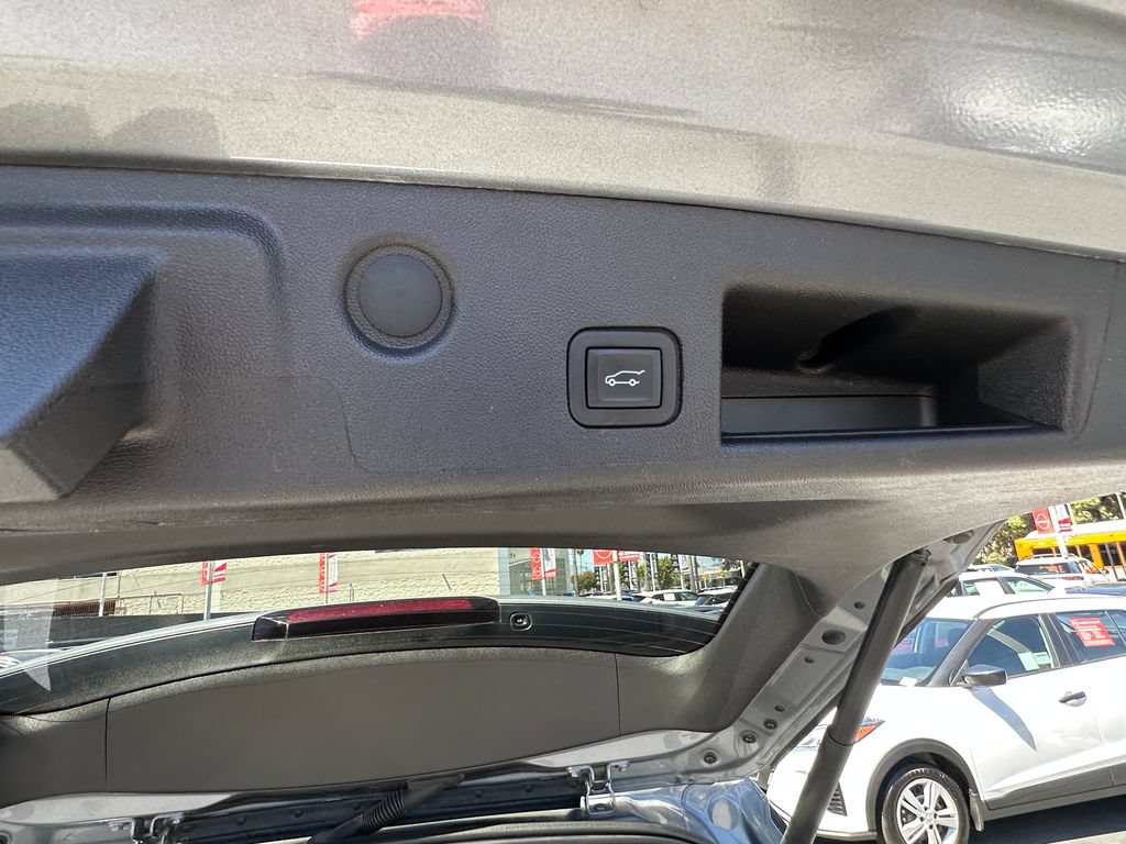 Used 2024 Chevrolet Equinox LT FWD image 23
