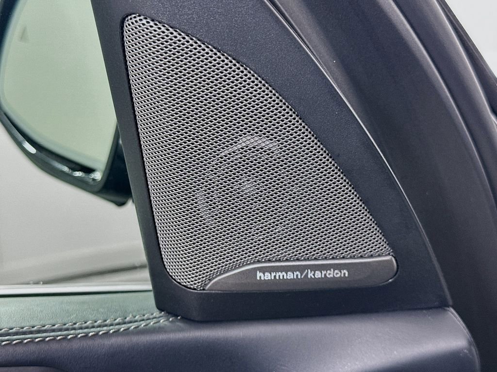 Used 2020 BMW X5 xDrive50i w/ Executive Package AWD/4WD image 19