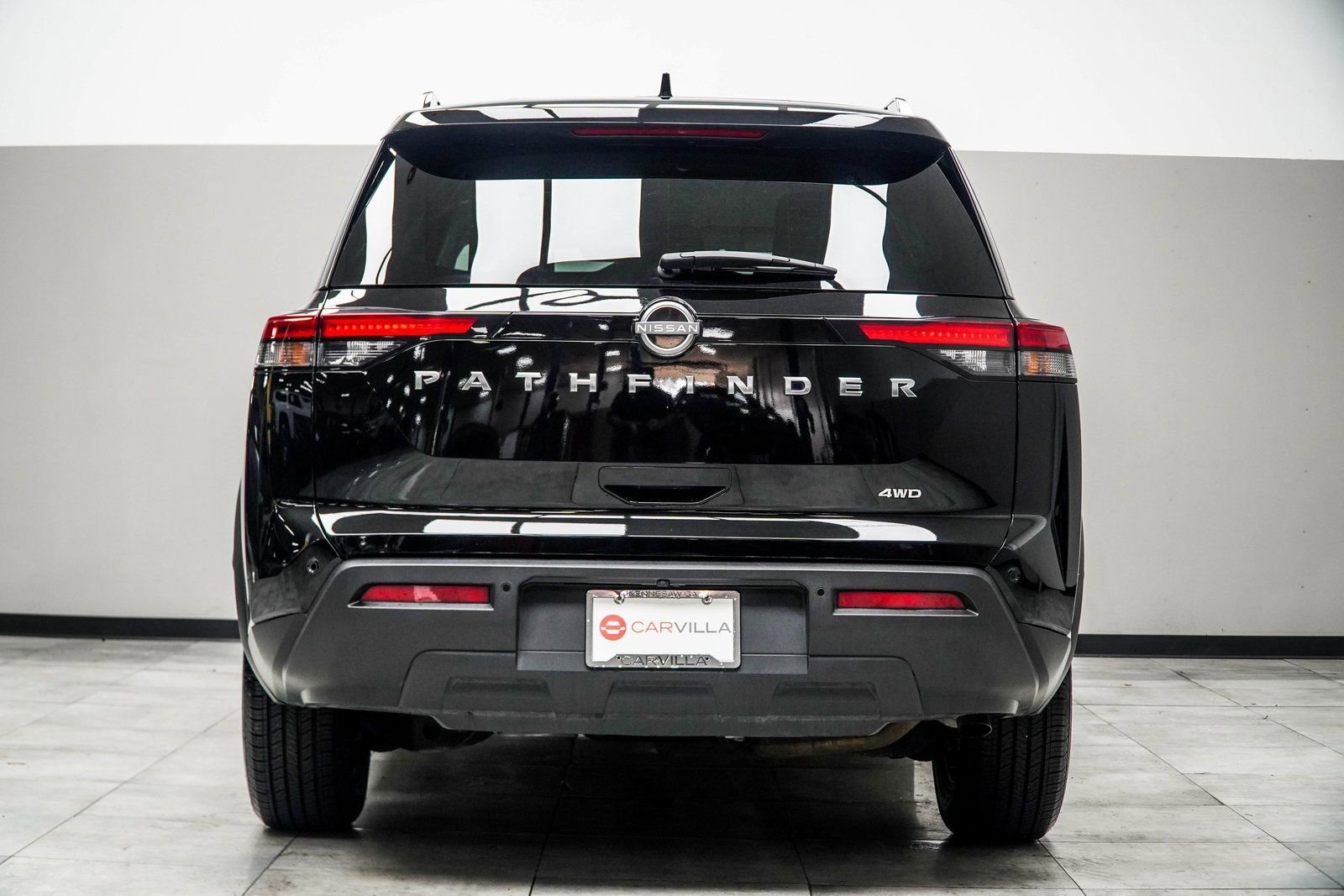 Used 2025 Nissan Pathfinder SV image 11