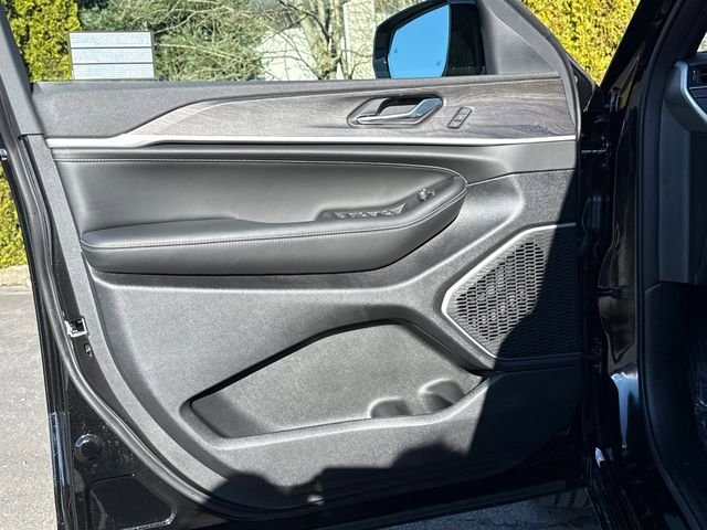 New 2026 Jeep Grand Cherokee Limited AWD/4WD image 19