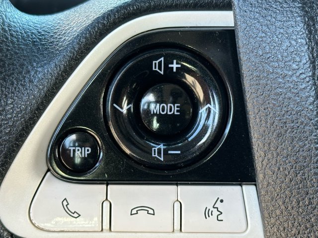 Used 2018 Toyota Prius Two w/ Prius Two Safety Plus Package FWD image 12