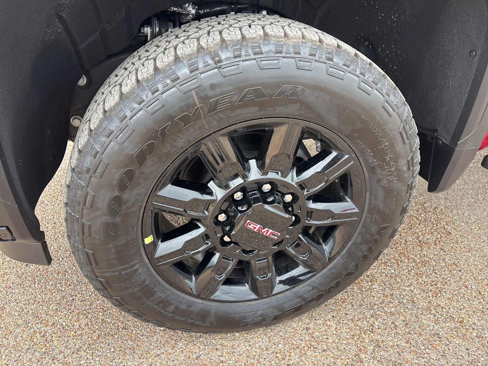 New 2026 GMC Sierra 2500 AT4 w/ AT4 Premium Plus Package AWD/4WD image 32