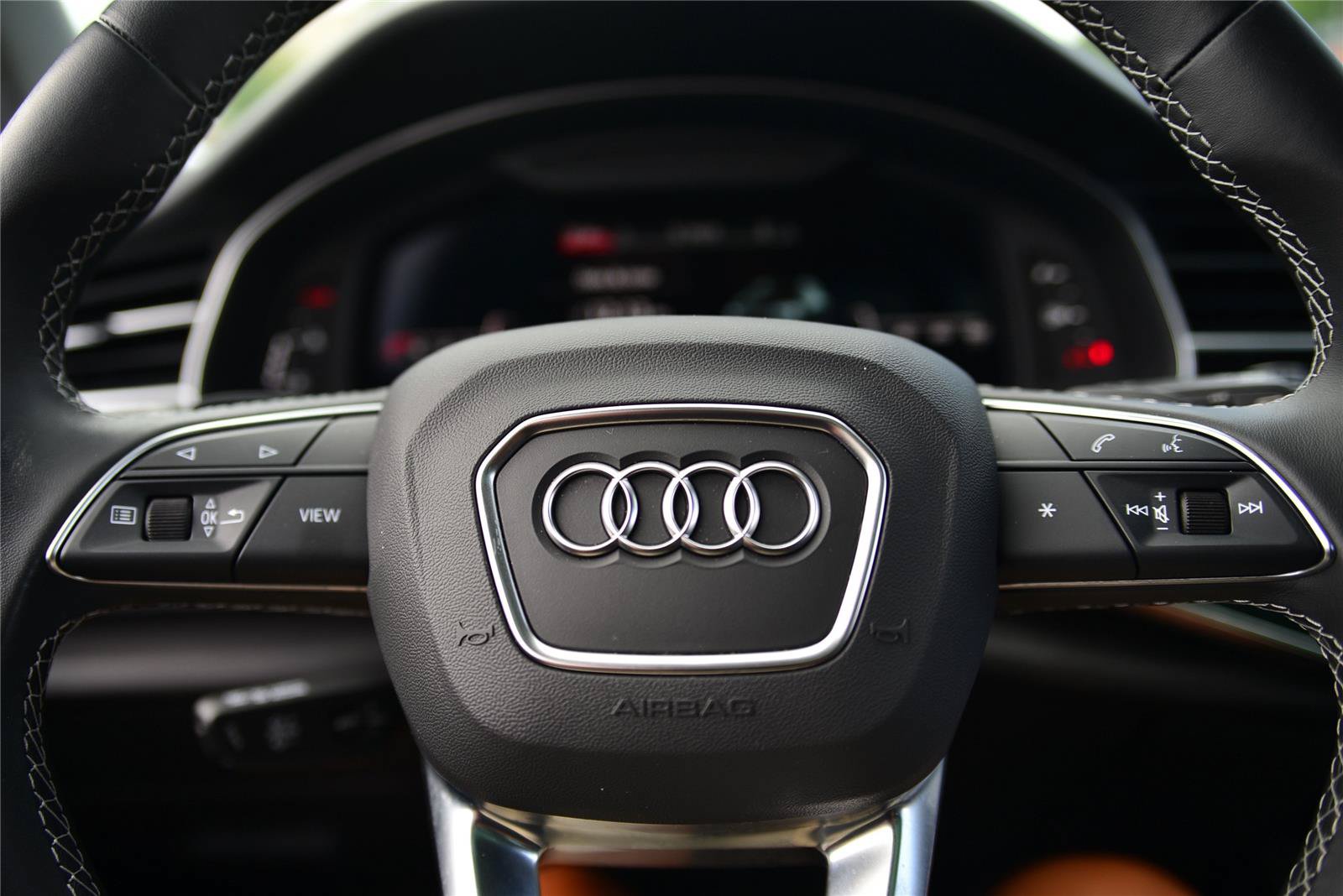 Used 2023 Audi Q8 Premium Plus AWD/4WD image 34