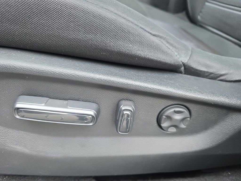 Used 2019 Honda CR-V EX image 11