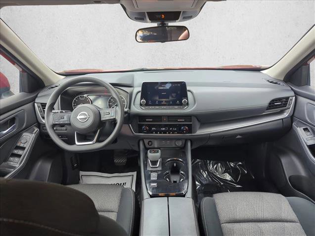 Used 2024 Nissan Rogue SV image 20