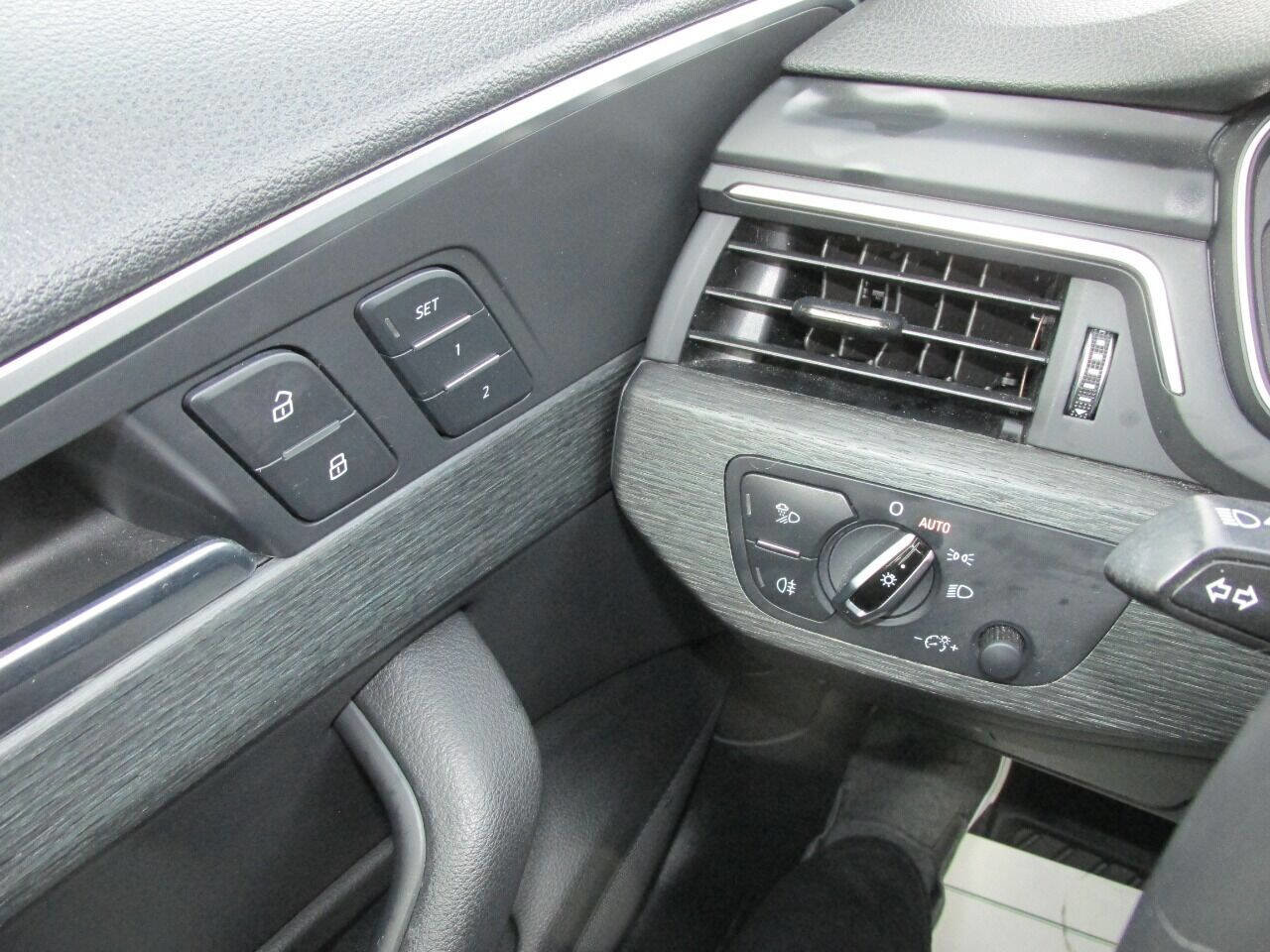 Used 2017 Audi A4 2.0T Premium AWD/4WD image 61