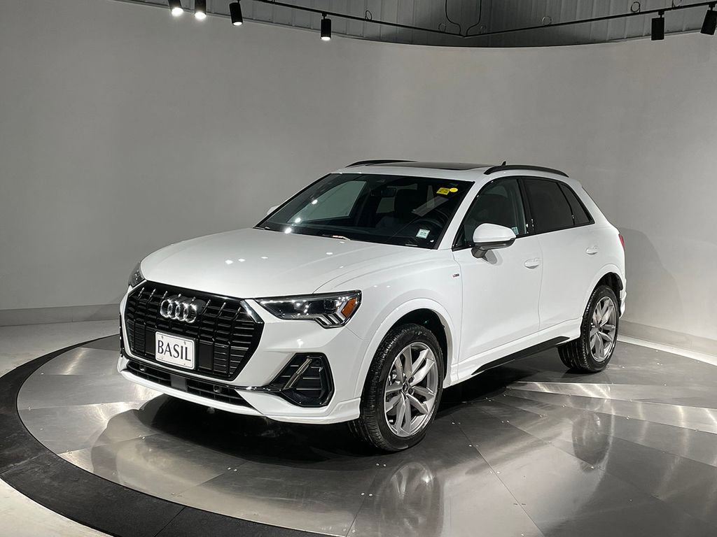 Used 2025 Audi Q3 2.0T Premium w/ Convenience Package image 8