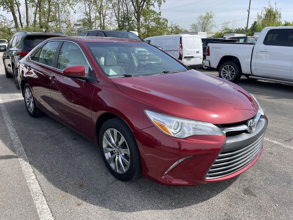 Used 2017 Toyota Camry XLE w/ Moonroof Package FWD image 13