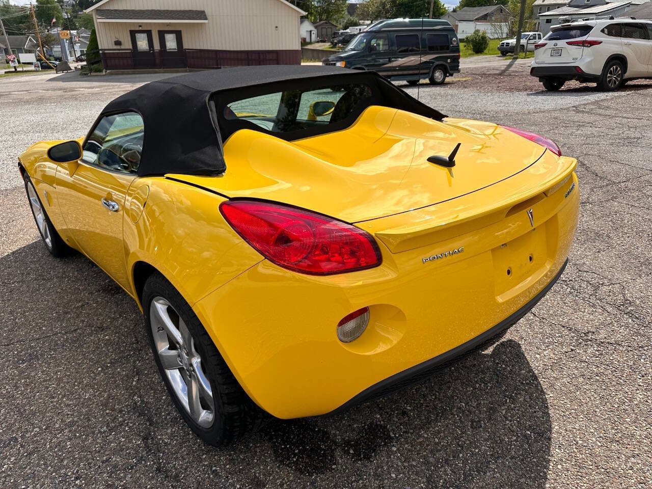 Used 2008 Pontiac Solstice Convertible w/ Premium Package RWD image 14