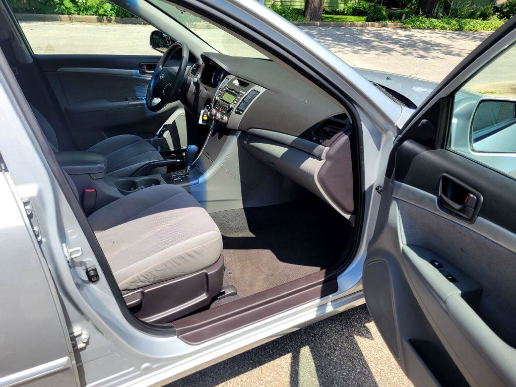 Used 2010 Hyundai Sonata GLS image 13