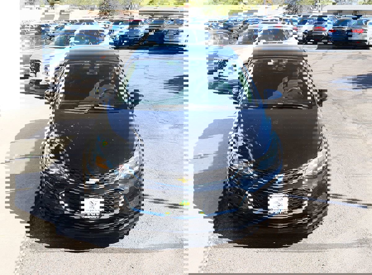 Used 2018 Chevrolet Cruze LT image 15